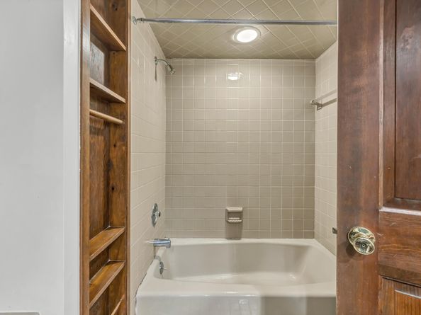 7 Carriage Lane, New Fairfield CT 06812