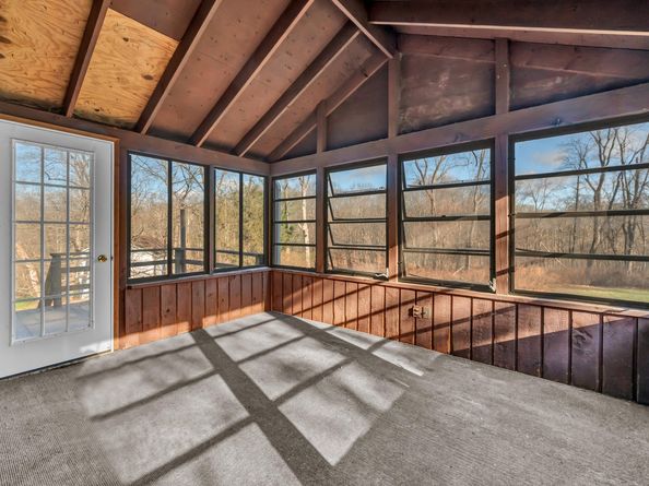 7 Carriage Lane, New Fairfield CT 06812