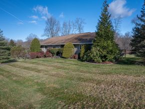 7 Carriage Lane, New Fairfield CT 06812