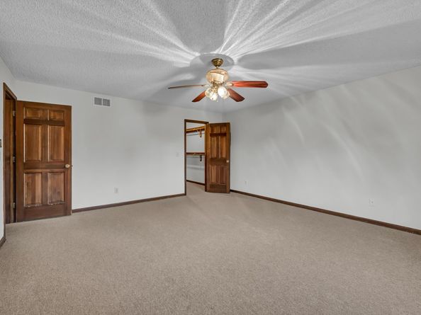 7 Carriage Lane, New Fairfield CT 06812