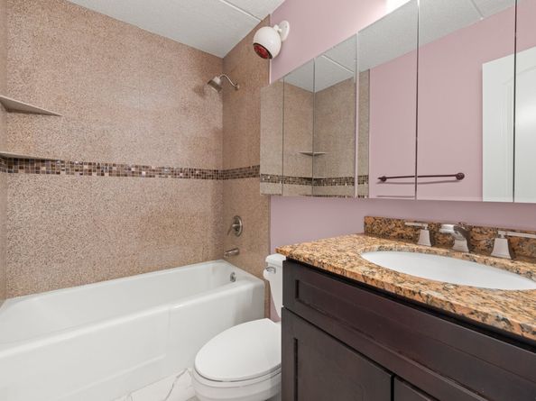 143 Hoyt Street APT 1A, Stamford CT 06905