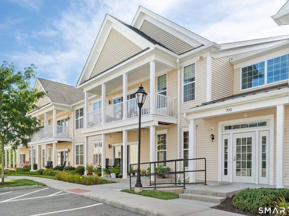 714 Center Meadow Lane 714, Danbury CT 06810