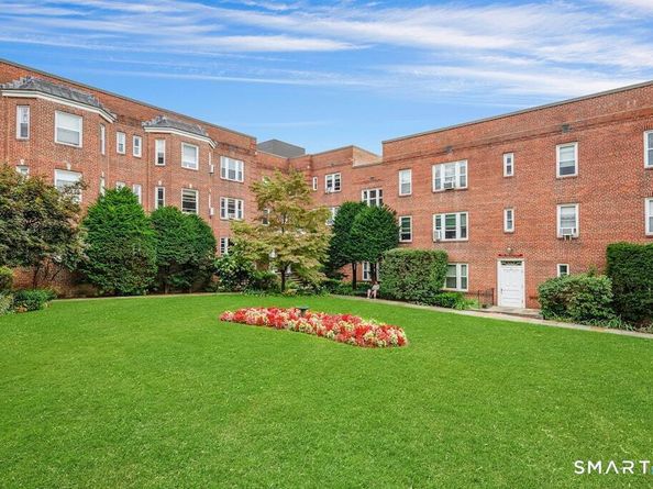 70 Strawberry Hill Avenue 32C, Stamford CT 06902