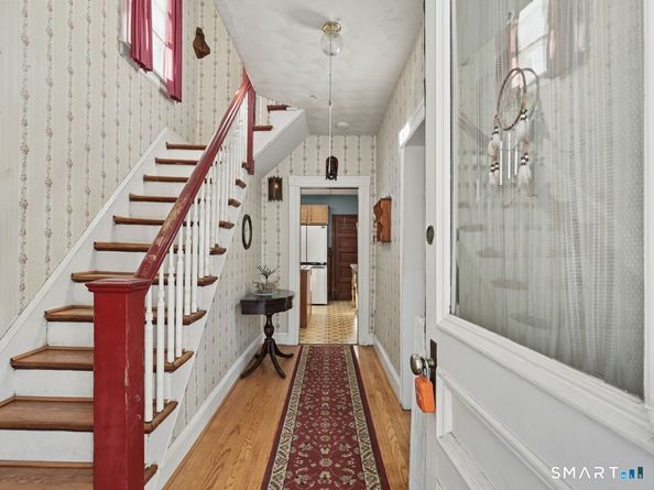64 Glendale Avenue, Bridgeport CT 06606