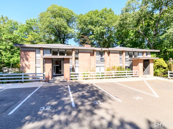160 Fairfield Woods Road 66, Fairfield CT 06825