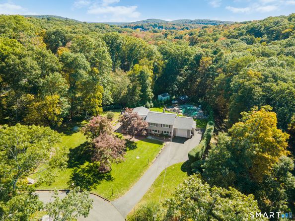 5 Twin Rocks Drive, New Fairfield CT 06812