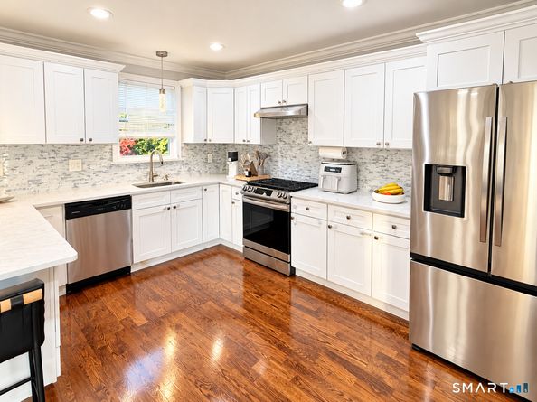 28 Brookside Avenue, Bridgeport CT 06606
