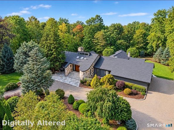 18 Merry Meet Circle, Fairfield CT 06824
