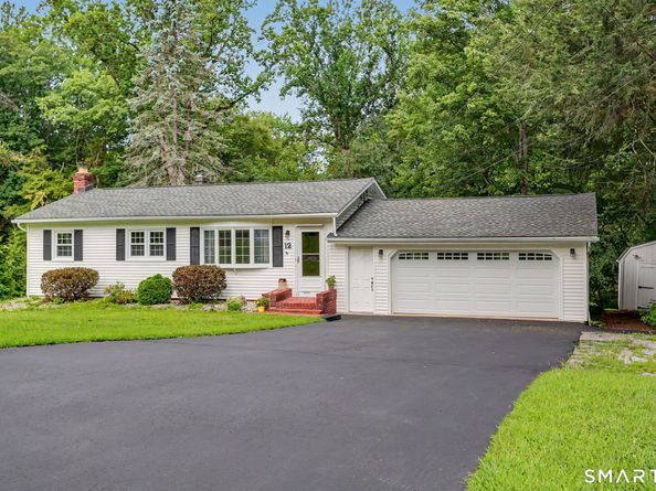 12 Cedarwood Lane, Shelton CT 06484