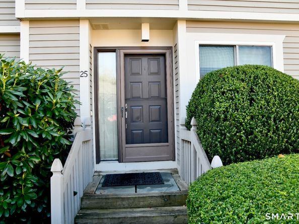 25 Strathmore Lane 25, Norwalk CT 06880