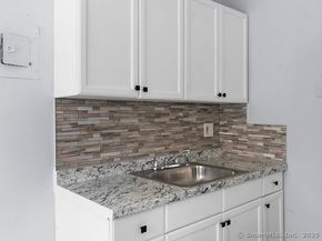191 Oak Street, Bridgeport CT 06604