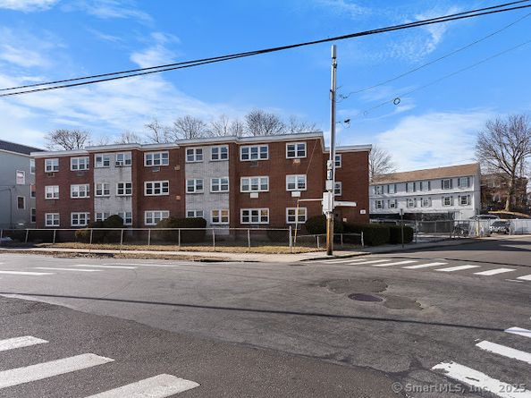 191 Oak Street, Bridgeport CT 06604