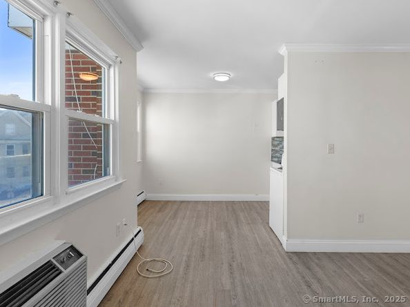 191 Oak Street, Bridgeport CT 06604