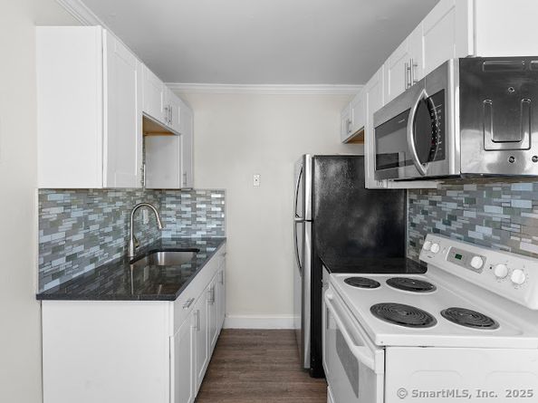 191 Oak Street, Bridgeport CT 06604