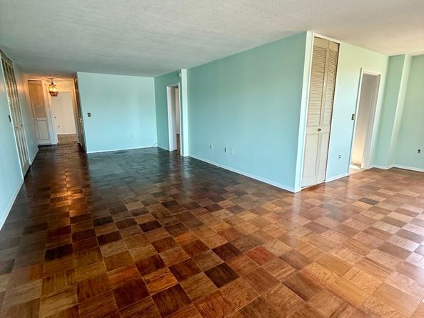1 Strawberry Hill Court APT 2B, Stamford CT 06902
