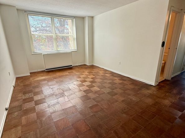 1 Strawberry Hill Court APT 2B, Stamford CT 06902