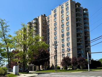 1 Strawberry Hill Court
