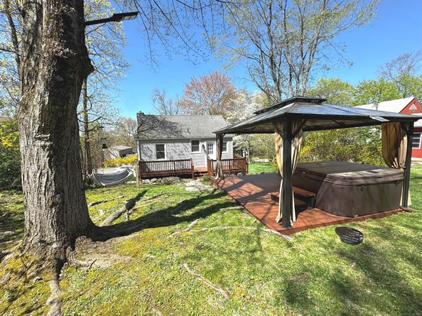 6 Fulton Drive, New Fairfield CT 06812
