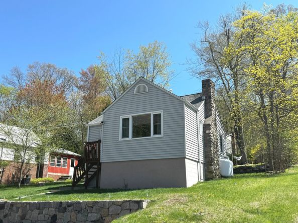 6 Fulton Drive, New Fairfield CT 06812