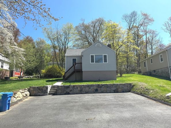 6 Fulton Drive, New Fairfield CT 06812