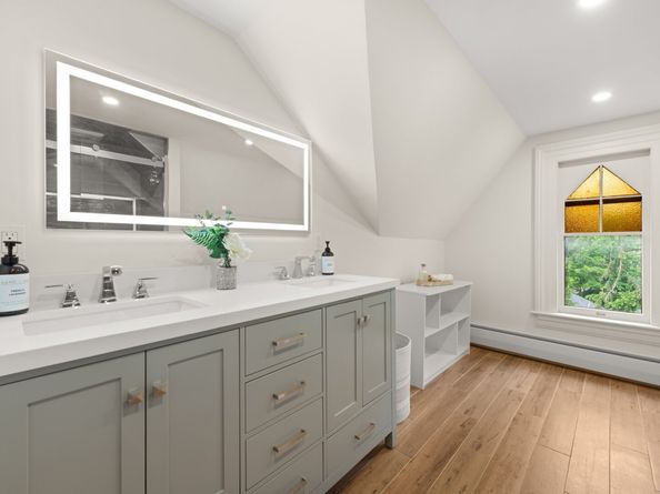 13 Sugar Street, Newtown CT 06470