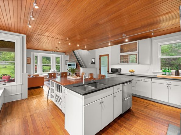 13 Sugar Street, Newtown CT 06470