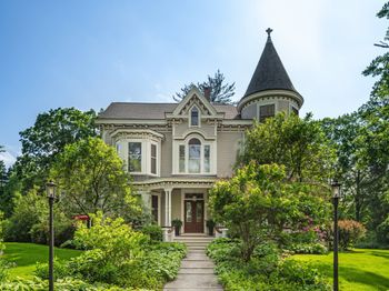 13 Sugar Street