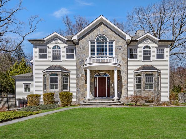 139 Jelliff Mill Road, New Canaan CT 06840
