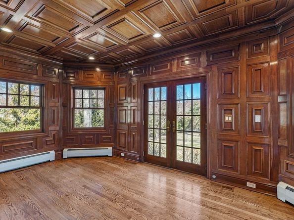 139 Jelliff Mill Road, New Canaan CT 06840
