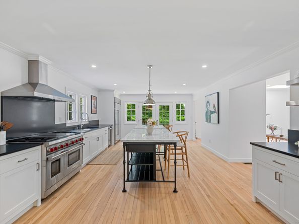 148 W Hills Road, New Canaan CT 06840