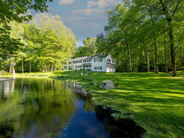 148 W Hills Road, New Canaan CT 06840
