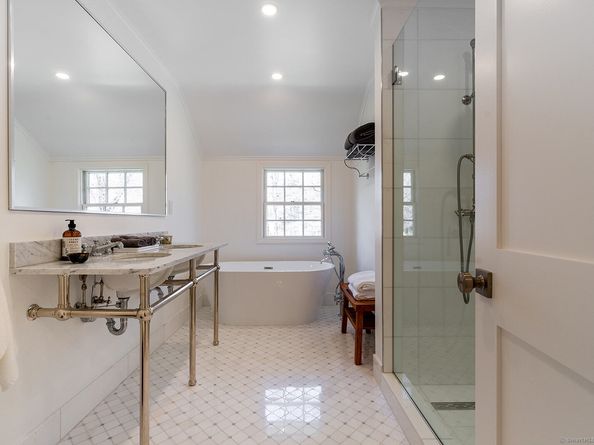148 W Hills Road, New Canaan CT 06840