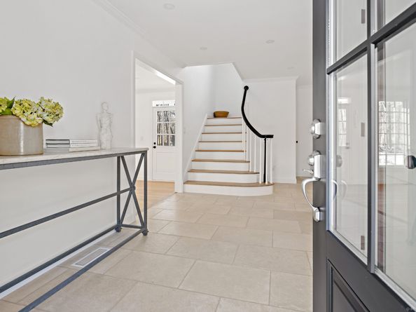 148 W Hills Road, New Canaan CT 06840