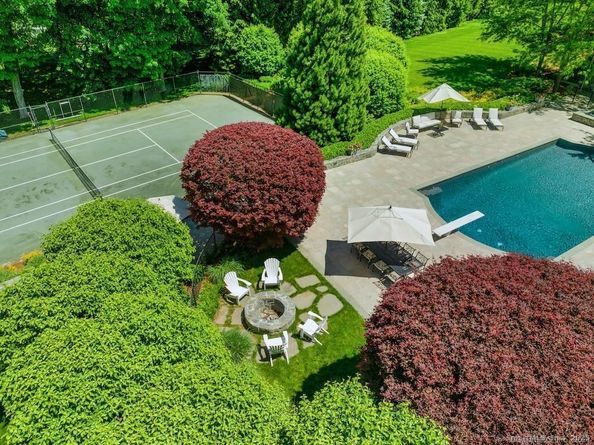 262 Brushy Ridge Road, New Canaan CT 06840