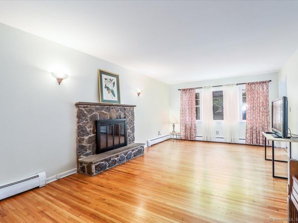 33 Rexview Circle, Trumbull CT 06611