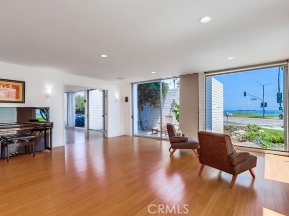 2999 E Ocean Boulevard, Long Beach CA 90803