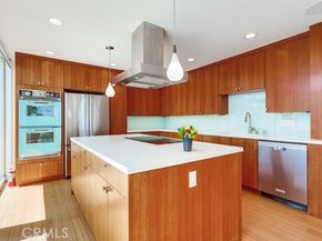 2999 E Ocean Boulevard, Long Beach CA 90803