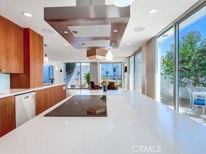 2999 E Ocean Boulevard, Long Beach CA 90803