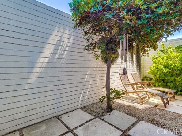 2999 E Ocean Boulevard, Long Beach CA 90803