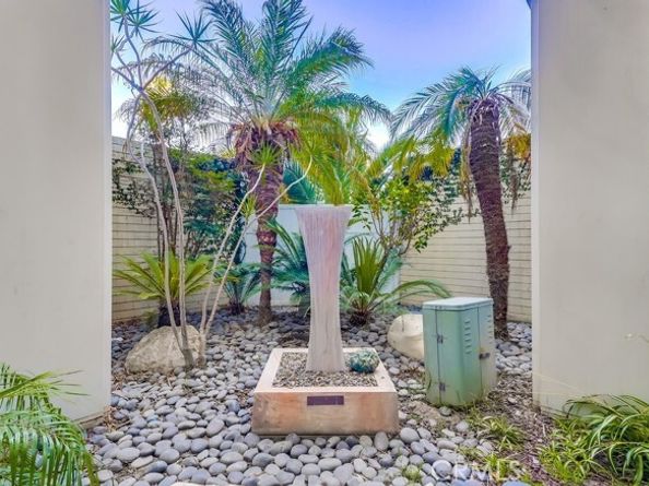 2999 E Ocean Boulevard, Long Beach CA 90803