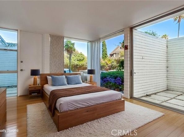 2999 E Ocean Boulevard, Long Beach CA 90803