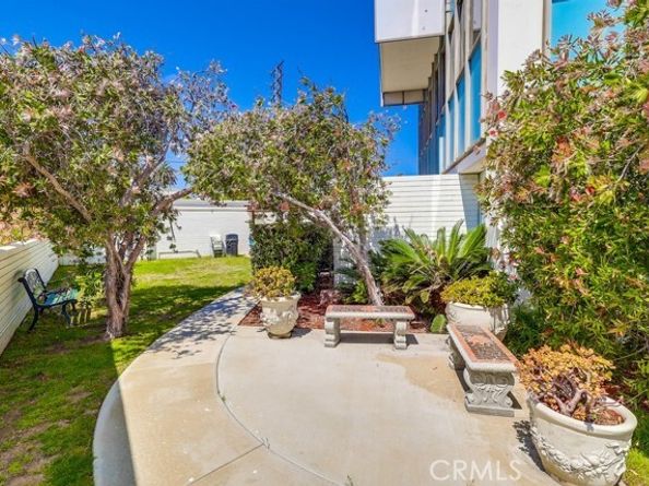 2999 E Ocean Boulevard, Long Beach CA 90803