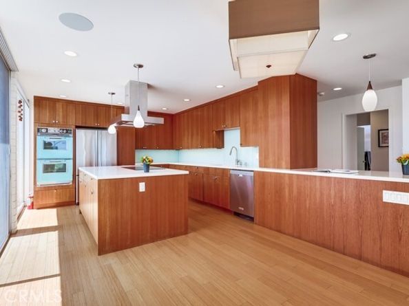 2999 E Ocean Boulevard, Long Beach CA 90803