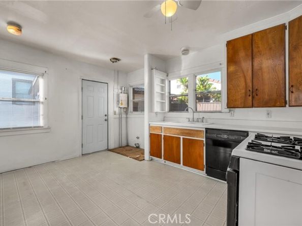 1939 South Alma Street, San Pedro (los Angeles) CA 90731