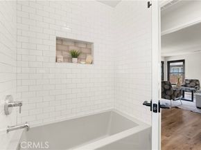 8353 Dunbarton, Westchester (los Angeles) CA 90045