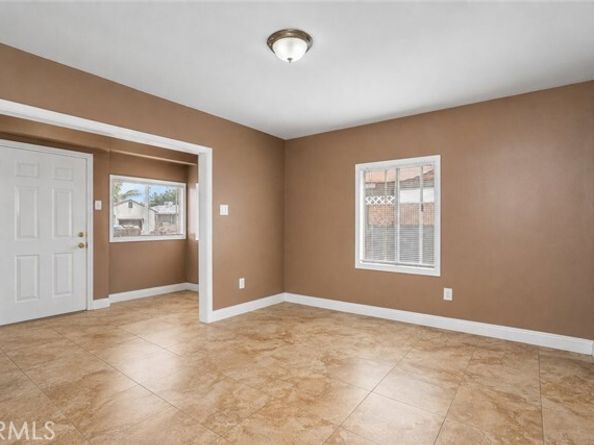 1206 E Cruces, Wilmington (los Angeles) CA 90744
