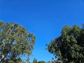 17530 Tuba Street, Northridge (los Angeles) CA 91325