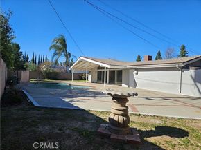 17530 Tuba Street, Northridge (los Angeles) CA 91325