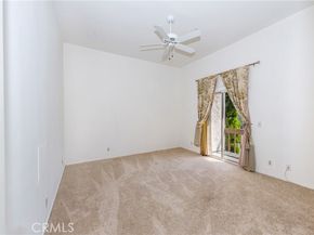 18344 Collins Street A, Tarzana (los Angeles) CA 91356