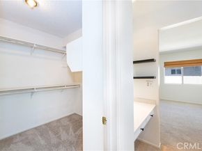18344 Collins Street A, Tarzana (los Angeles) CA 91356